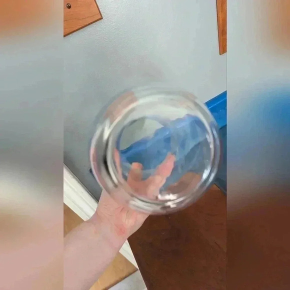 Glass Flower Vase (NEW) - Picture 4 of 4